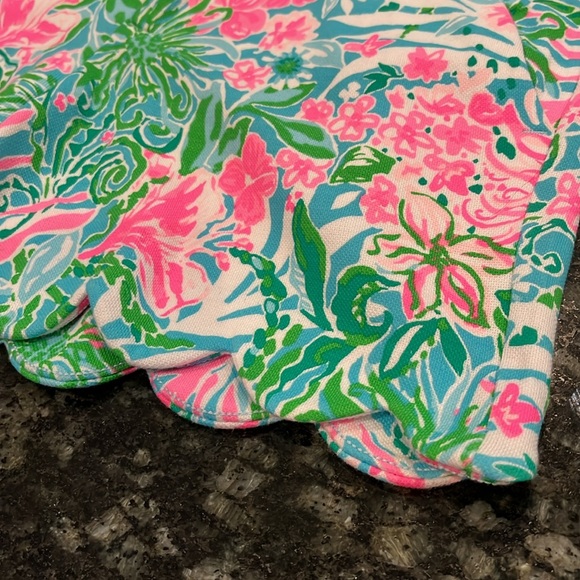 Lilly Pulitzer Buttercup Short Amalfi Blue Leaf It Wild - Size 4 - NWT - Picture 6 of 9